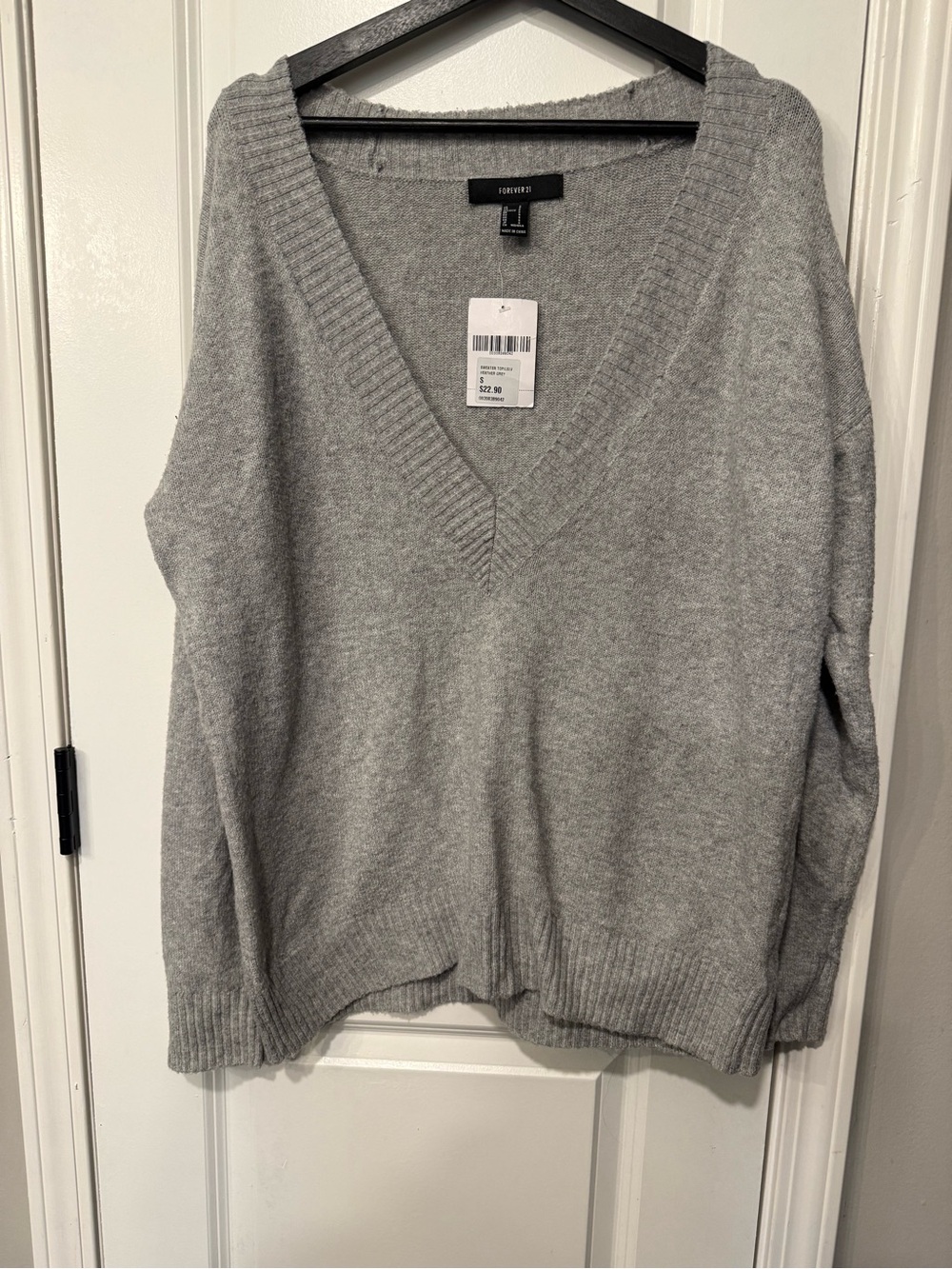 Forever 21 Light Gray V-Neck Knit Sweater